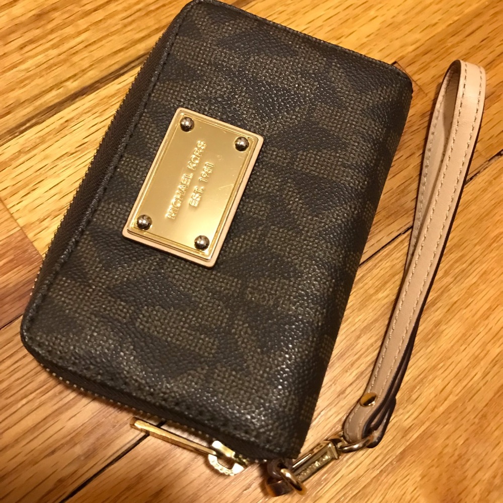 Michael Kors | Brown Canvas Logo iPhone 5 Wristlet